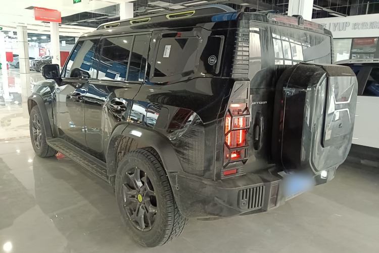 Used JETOUR Traveler 2023 2.0T All-Wheel Drive CrossPRO+
