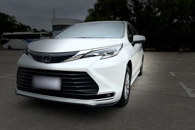 Used Toyota SIENNA 2021 2.5L Hybrid Comfort Edition Exterior 3