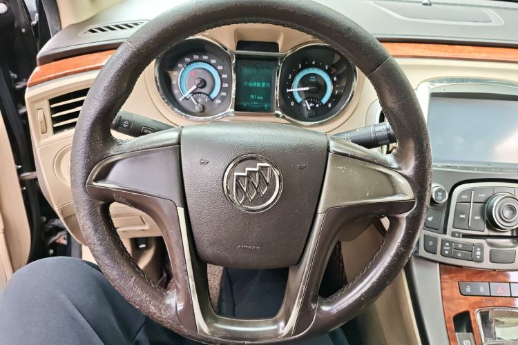 Used Buick LaCrosse 2011 2.4L SIDI Elegant Edition