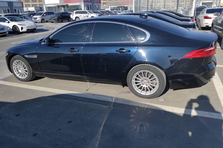 Used Jaguar XF 2016 XF 2.0T Two-Wheel-Drive Luxury Edition