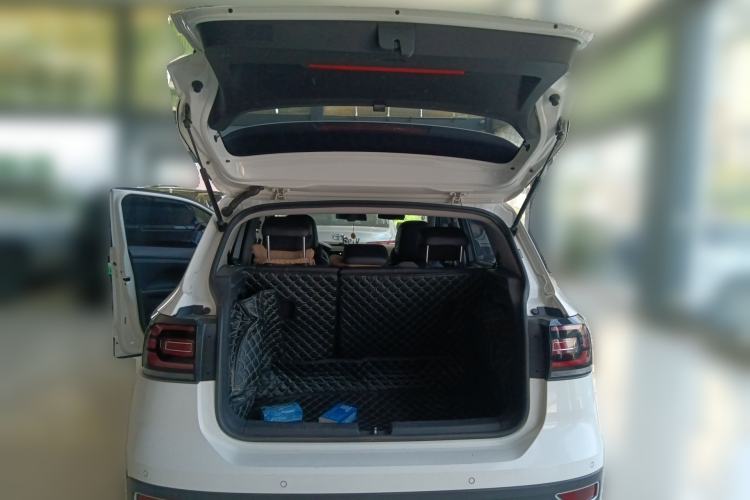 Used Volkswagen Tacqua 2020 1.5L Automatic Yue