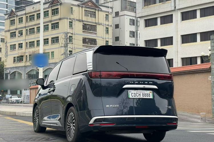 Used Denza D9 2025 DM-i Smart Drive 1020 Four-Wheel Drive Deluxe Model