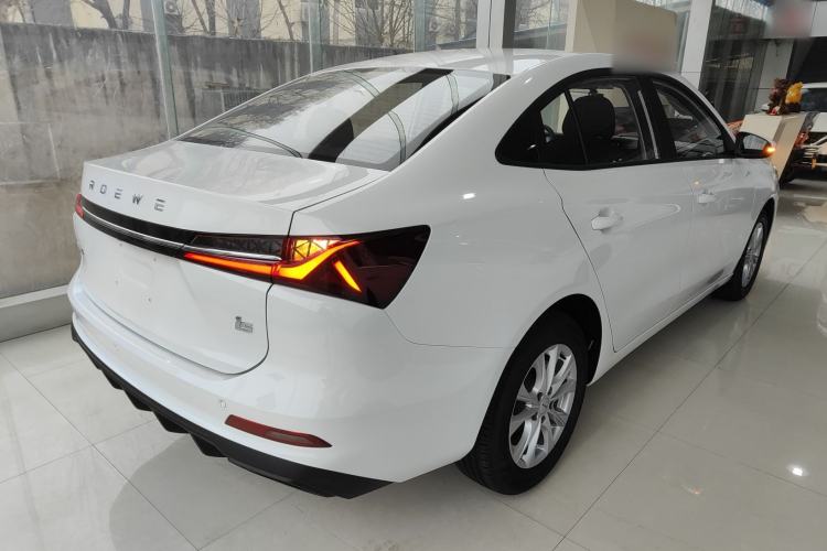 Used Roewe i5 2026 Model 1.5L Manual Comfort Version