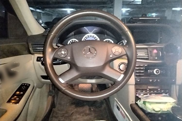 Used Mercedes-Benz E-Class 2009 E 300 Elegant Model