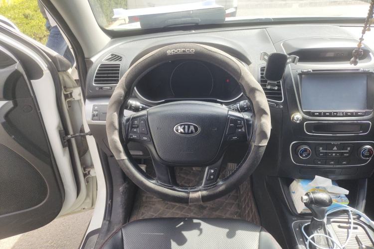 Used Kia Sorento 2013 2.4L 7-Seater Gasoline Comfort Version China IV Standard Steering Wheel