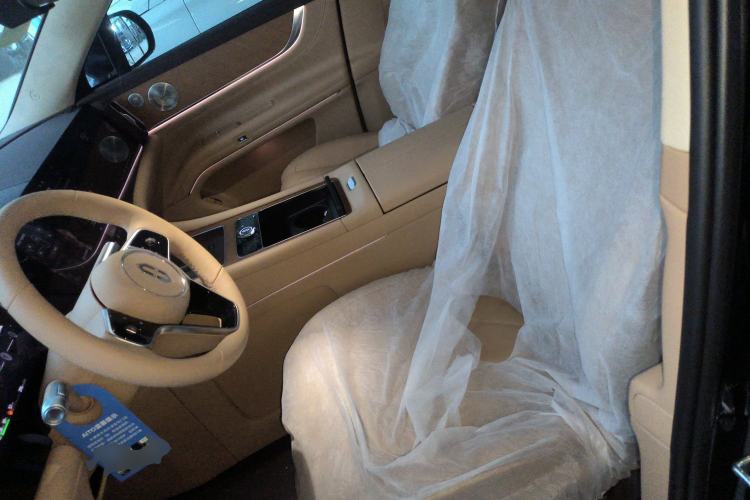 Used Hima AITO M9 2025 Extended-Range Ultra Version 52 kWh 6-Seater