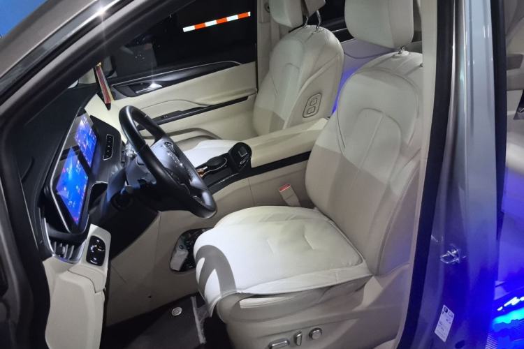 Used Buick GL8 2023 ES Lu Zun Deluxe Model
