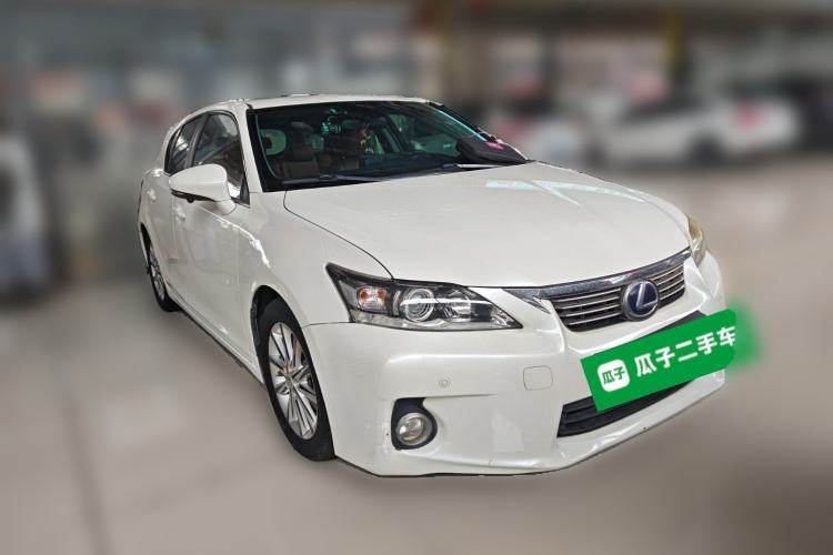 Used Lexus CT 2013 CT200h Elite Edition Front Right 45 Deg