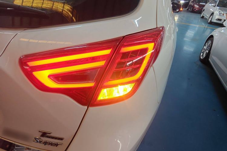 Used GAC Trumpchi GS5 Super 2016 1.8T Automatic Two-Wheel Drive Luxury Smart Edition
