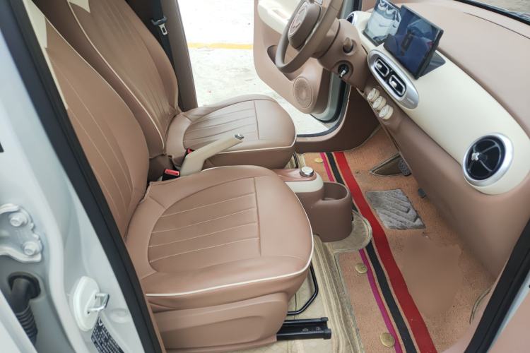 Used Wuling Hongguang MINIEV 2025 Four-Door Version Advanced Edition Right Front Seat