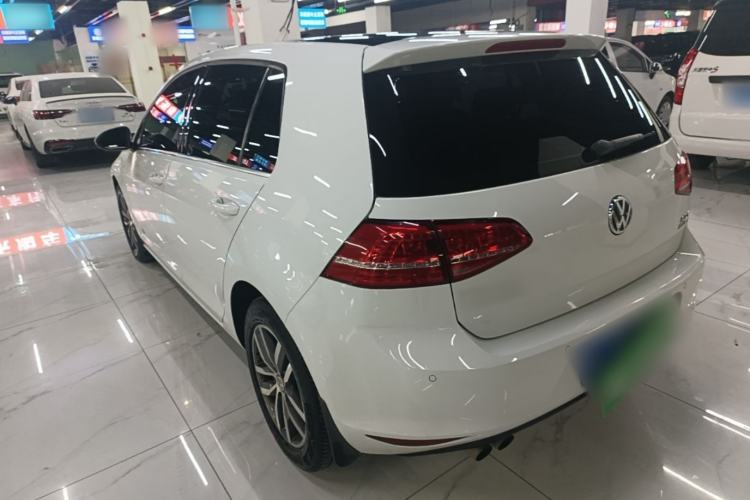 Used Volkswagen Golf 2016 230TSI Automatic Luxury Version
