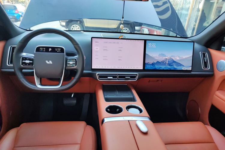 Used Li Auto L8 2024 Pro Model
