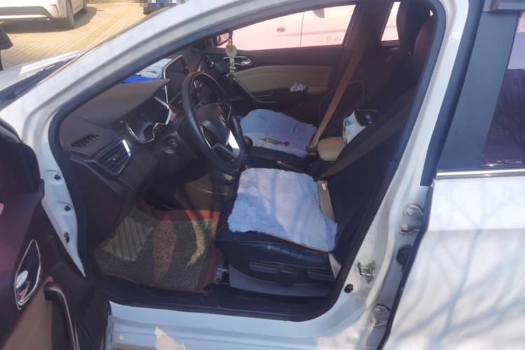 Used Baojun 310W 2017 1.5L Manual Fashion Model China V