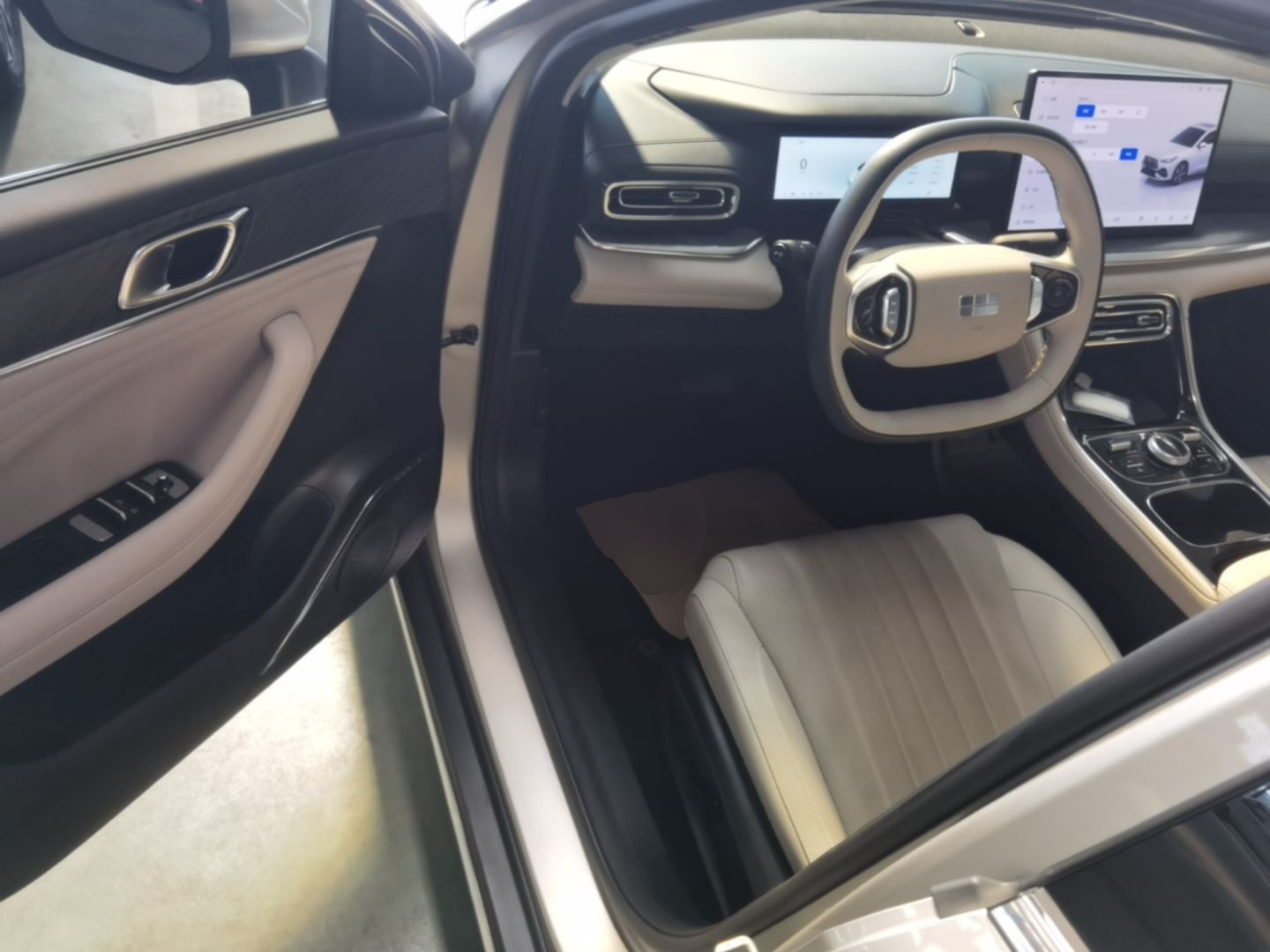 Geely Galaxy Stellar 6 2026 Model 125km Exploration+ Edition — снимка 18
