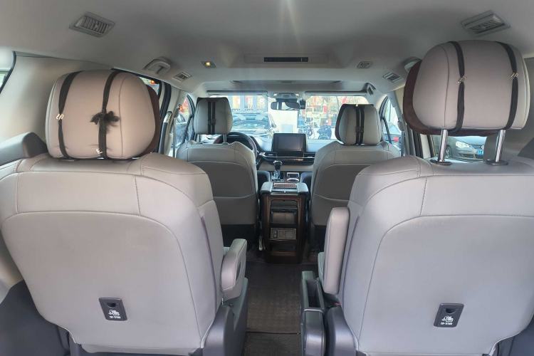 Used Toyota Granvia 2023 2.5L Hybrid Comfort Edition