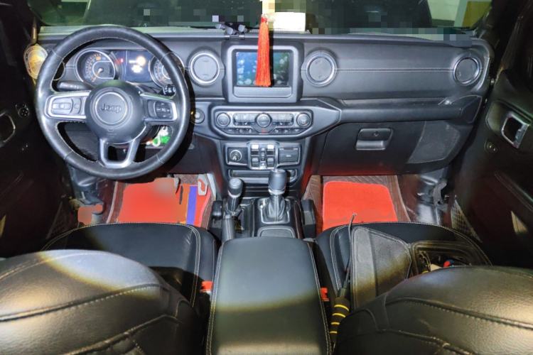 Used Jeep Wrangler 2019 2.0T Sahara 4-Door Version China V Standard
