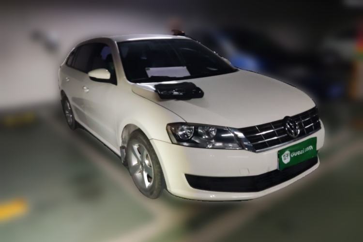 Used Volkswagen Gran Lavida 2013 1.6L Automatic Fashion Model