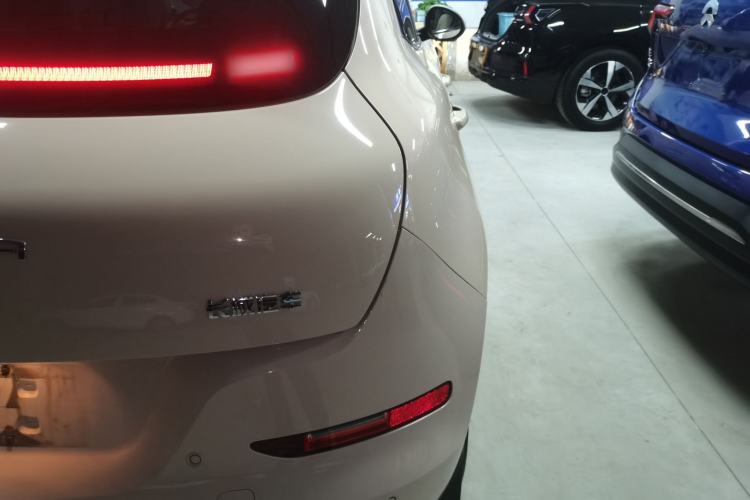 Used ORA Good Cat 2022 Morandi Edition 400km Standard Range Premium Version Lithium-Ion Battery
