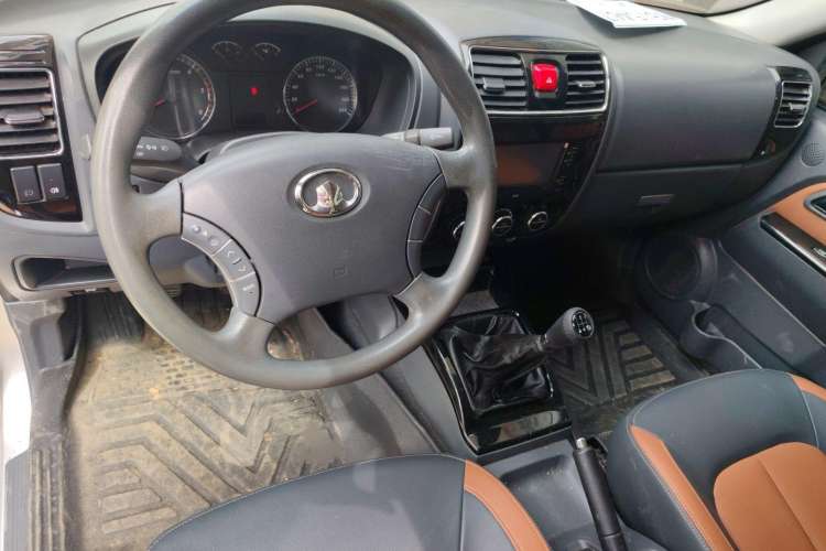 Used Great Wall Wingle 5 2013 2.8T European Version Two-Wheel Drive Elite Version Big Double-Cab GW2.8TC