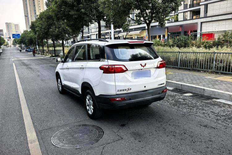 Used Wuling Hongguang S3 2019 1.5L Manual Comfort Model China VI Standard
