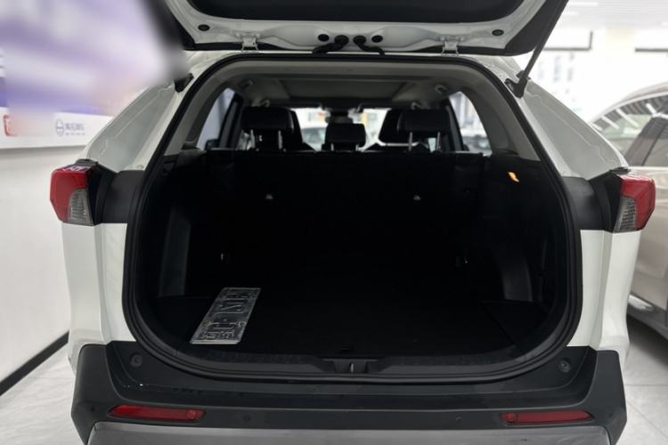 Used Toyota RAV4 2020 2.0L CVT Four-Wheel Drive Prestige Edition
