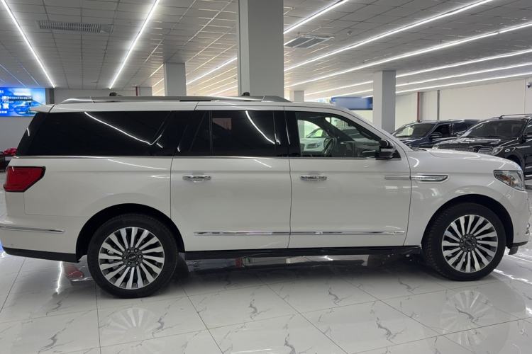 Used Lincoln Navigator 