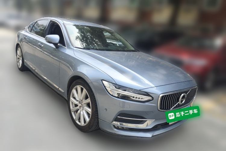 Used Volvo S90 2017 T5 Prestige Edition Front Right 45 Deg
