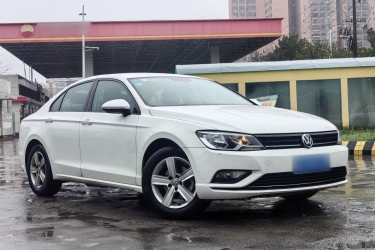 Used Volkswagen Lamando 2015 230TSI Manual Trend Edition
