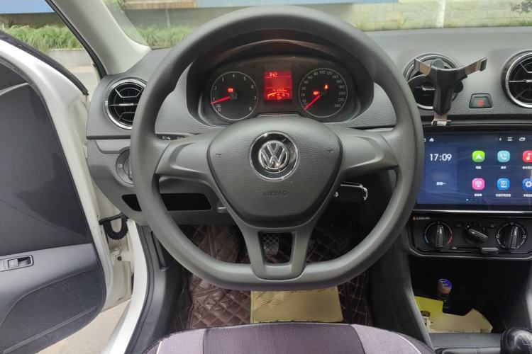 Used Volkswagen Jetta 2017 1.4L Manual Fashion Edition Steering Wheel