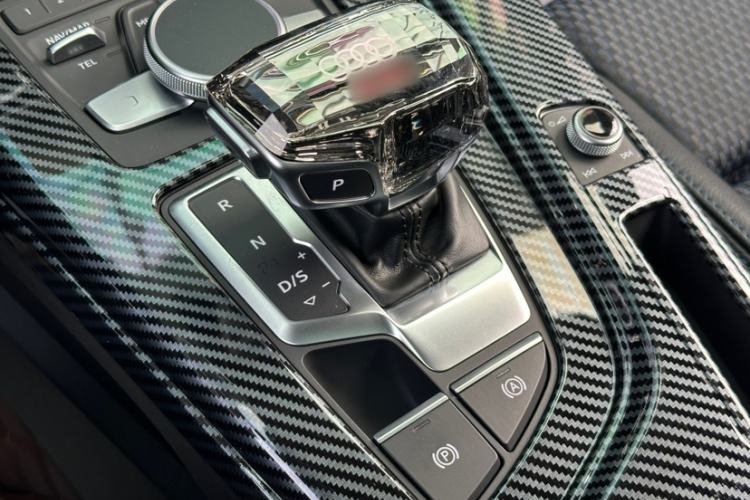 Used Audi A4L 2018 30th Anniversary Edition 40 TFSI Sport Edition Interior 4