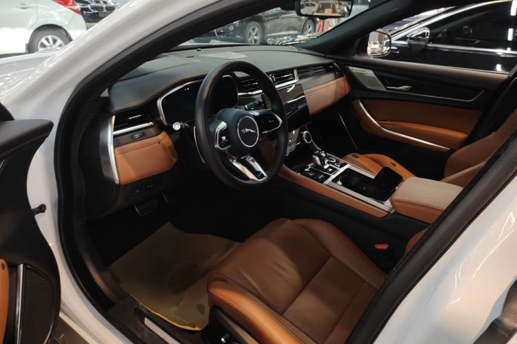 Used Jaguar XFL 2024 2.0T P300 Four-Wheel Drive Flagship Sport Gold Edition