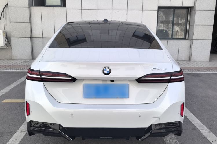 Used BMW 5 Series 2024 530Li Luxury Edition M Sport Package Exterior 6
