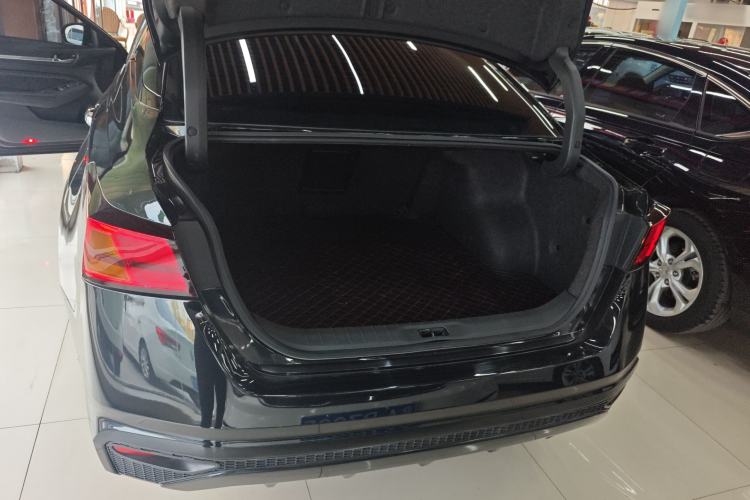 Used Nissan Teana 2021 2.0L XE Fashion Edition Trunk