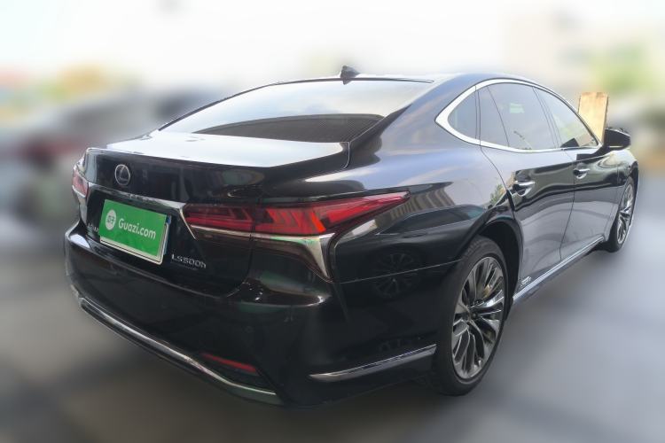 Used Lexus LS 2018 500h Executive Edition China VI Rear Right 45 Deg