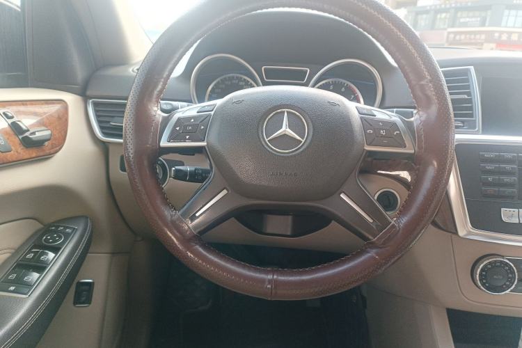 Used Mercedes-Benz M-Class 2014 ML 400 4MATIC Dynamic Model