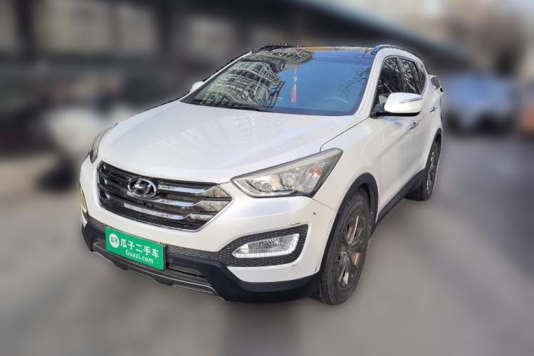 Used Hyundai Santa Fe 2013 2.4L Automatic 4x4 Smart Version