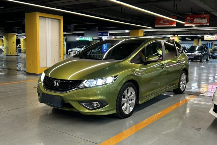 Used Honda Jade 2013 1.8L automatic Comfort version 5 seats