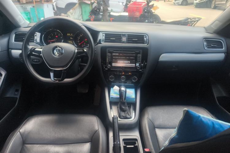 Used Volkswagen Sagitar 2015 230TSI Automatic Comfort Version