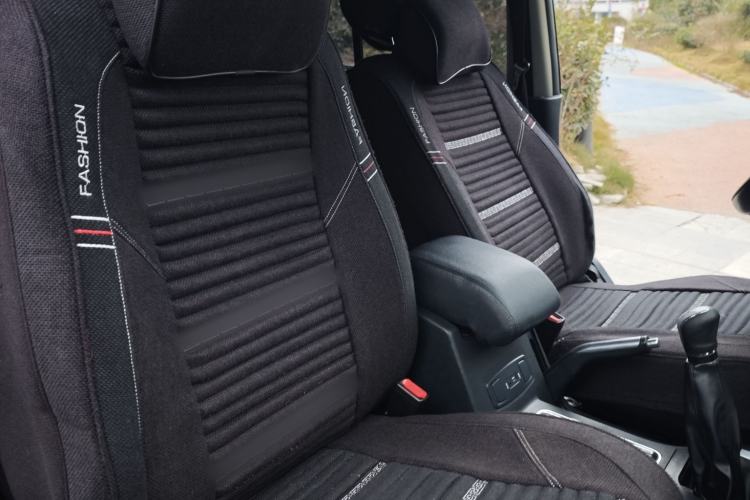 Used Leopaard Q6 2015 2.4L Manual 4x4 Excellence Edition
