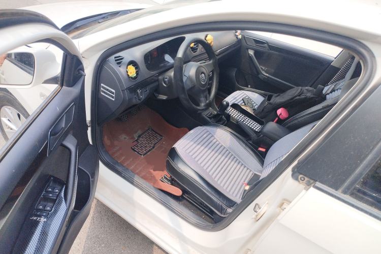 Used Volkswagen Jetta 2015 1.4L Manual Fashion Model Driver Seat