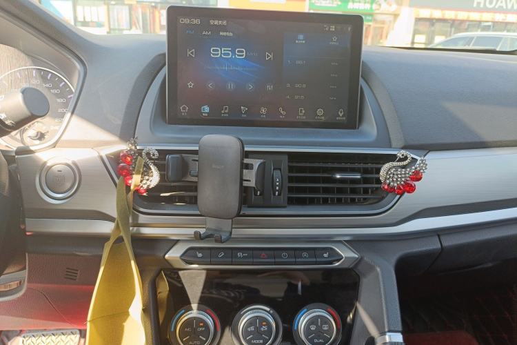 Used Haval H6 2021 Sport Edition 1.5T Automatic Elite Smart Connectivity Model with Hexagonal Grille
