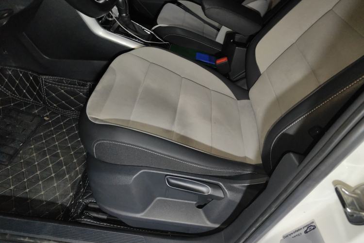 Used Volkswagen T-ROC 2021 280TSI DSG Two-Wheel Drive R-Line Pro Connected Version