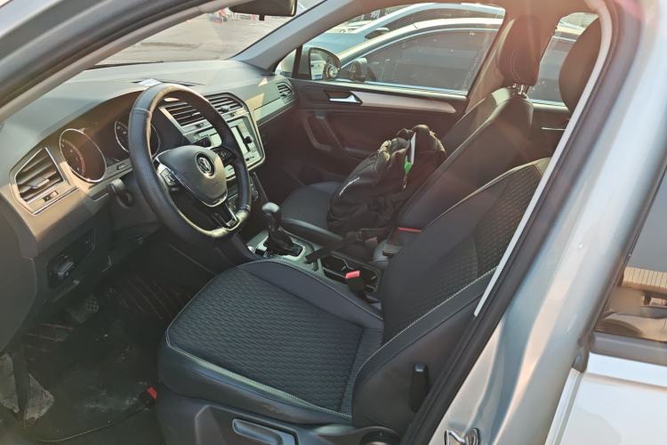 Used Volkswagen Tiguan L 2019 330TSI Automatic Two-Wheel Drive Luxury Edition China VI Standard