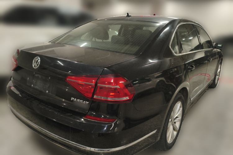 Used Volkswagen Passat 2017 330TSI DSG Luxury Edition
