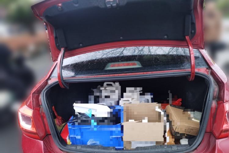 Used Chevrolet Cruze 2015 1.5L Classic SE AT Trunk