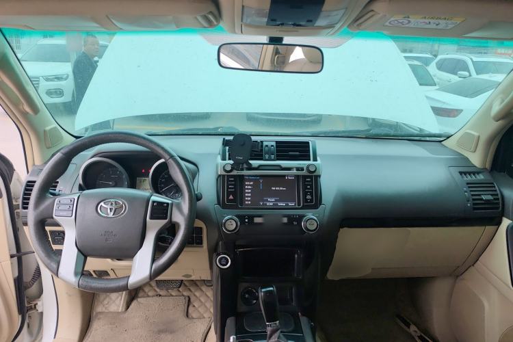 Used Toyota Prado 2014 2.7L Middle East Version Parallel Import Center Console