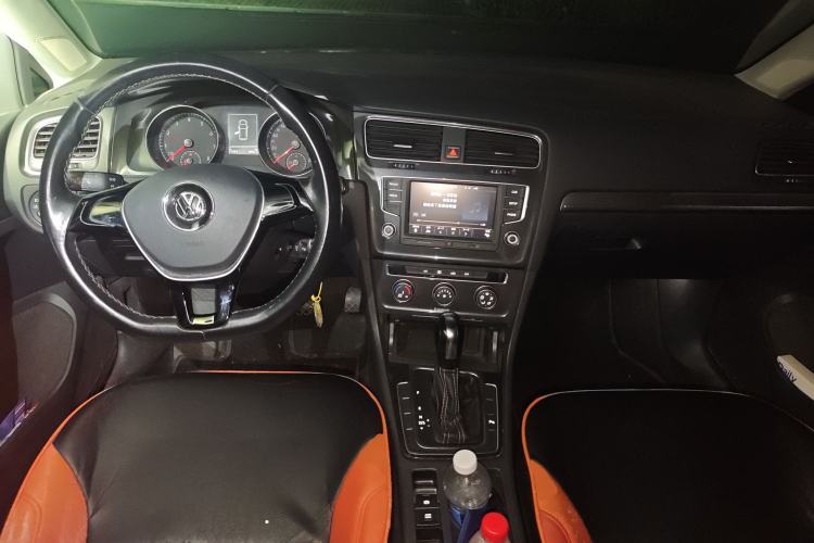 Used Volkswagen Golf 2017 1.6L Automatic Comfort Million-Vehicle Anniversary Edition