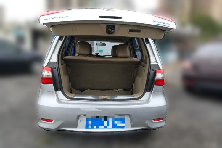 Used Nissan Livina 2015 1.6XE CVT Comfort Edition Trunk