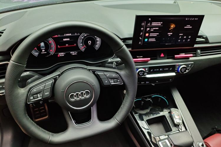 Used Audi A4L 2024 40 TFSI Luxury Dynamic Edition Center Console