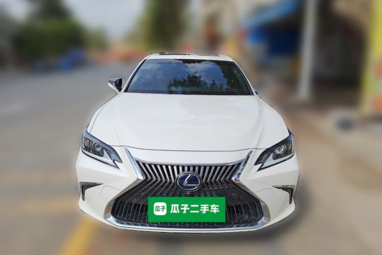Used Lexus ES 2020 300h Premier Edition